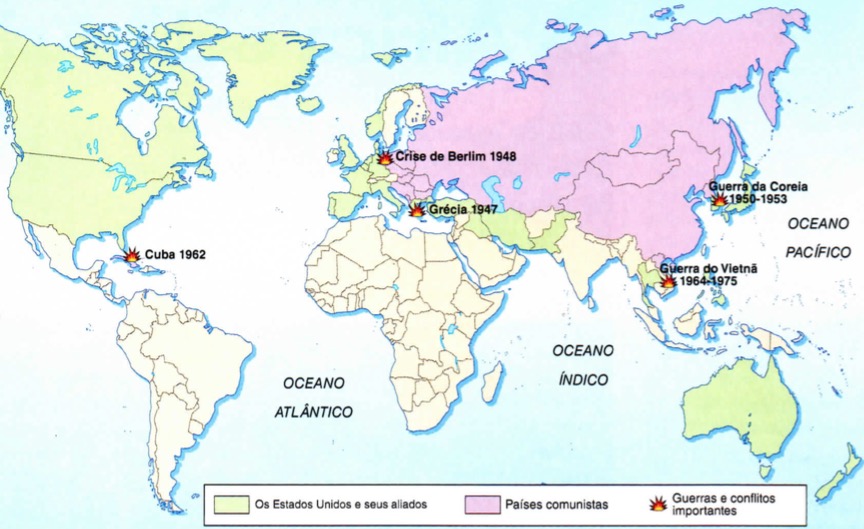 Mapa mundi com os países divididos pela Guerra Fria.