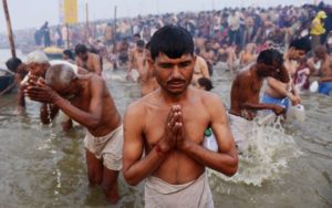 Cerimônia no rio Ganges