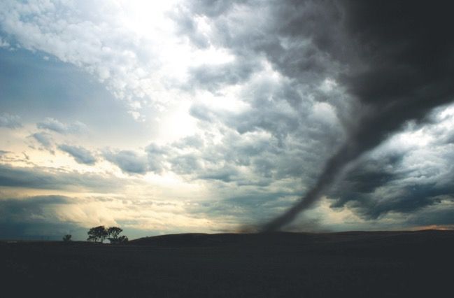 Formação de um tornado.