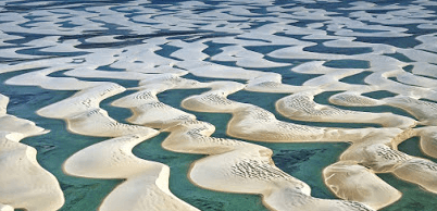 Fotos das dunas e lagoas que formam os Lençóis Maranhenses.