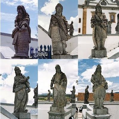 Imagem de esculturas de 6 profetas.