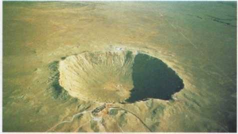 Cratera que um meteoro fez no Deserto do Arizona